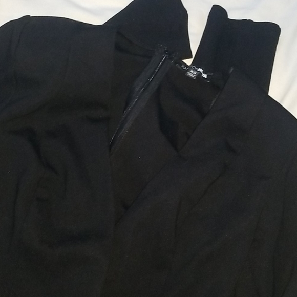 Fashion nova black jumpsuit - Picture 4 of 4